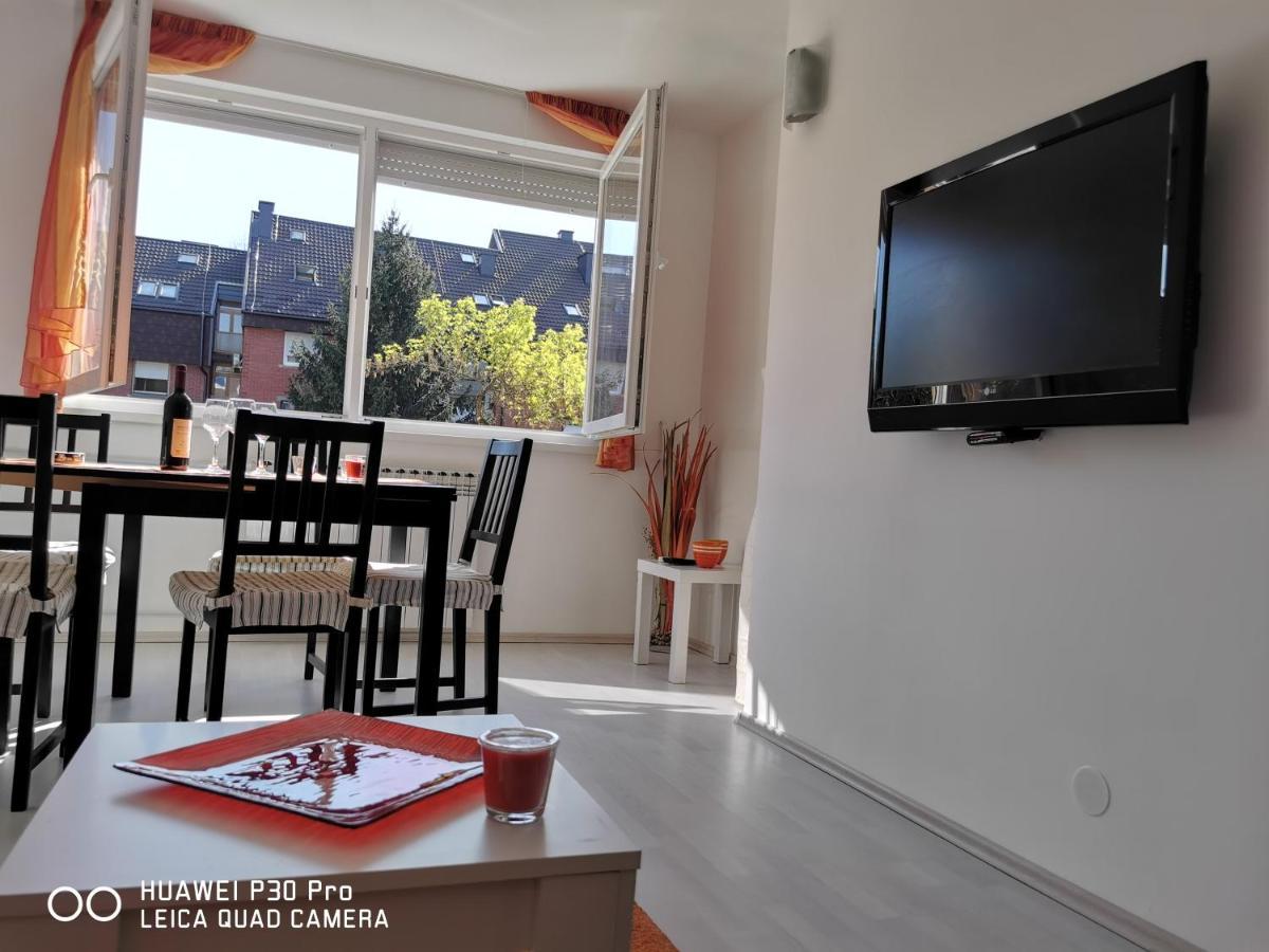 Pearl #lake Jarun#green Area#free Parking#cafes, Tram To City, Markets#balcony&sunny&easy Self Check In 24-7 Appartamento *