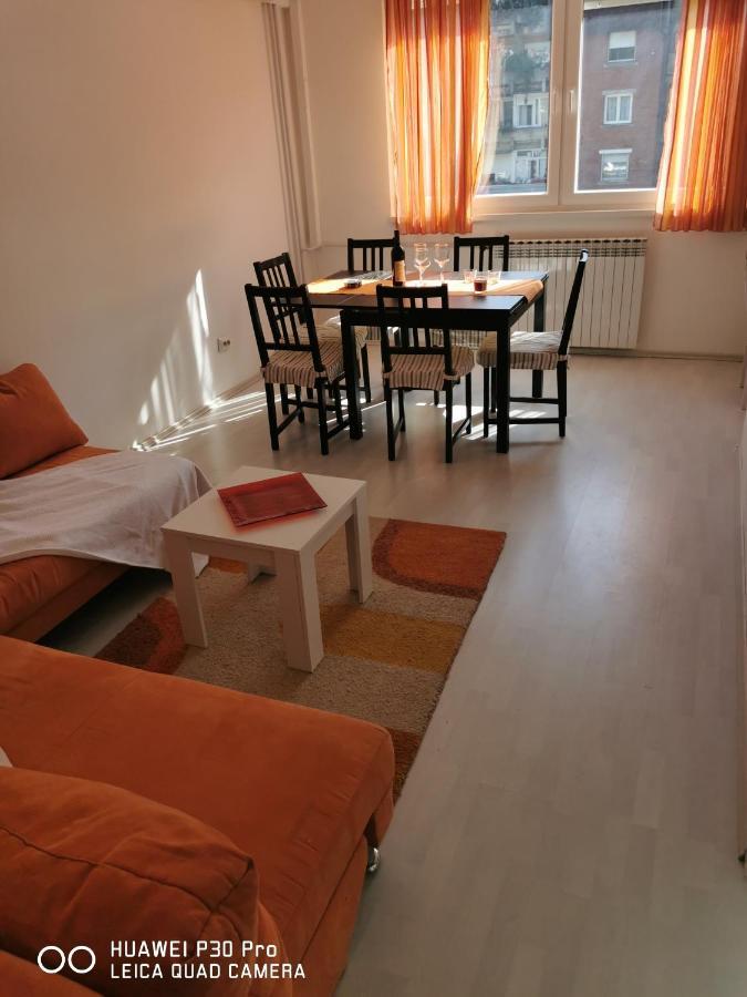 Pearl #lake Jarun#green Area#free Parking#cafes, Tram To City, Markets#balcony&sunny&easy Self Check In 24-7 Appartamento