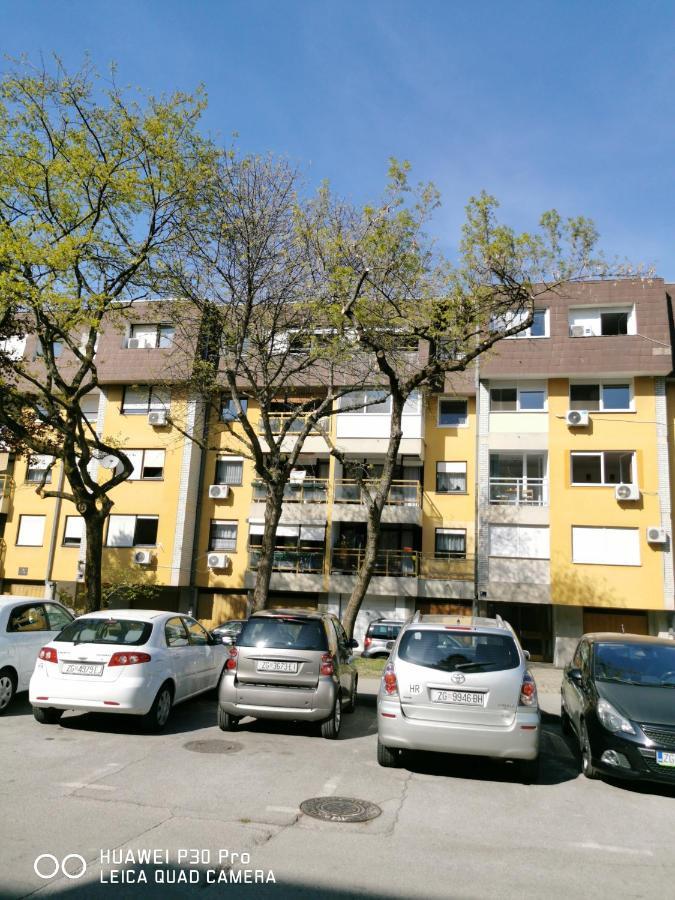 Pearl #lake Jarun#green Area#free Parking#cafes, Tram To City, Markets#balcony&sunny&easy Self Check In 24-7