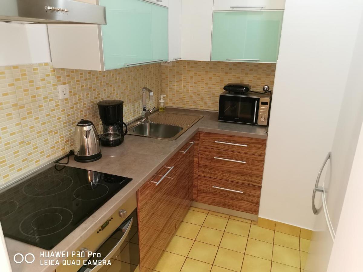 Pearl #lake Jarun#green Area#free Parking#cafes, Tram To City, Markets#balcony&sunny&easy Self Check In 24-7 Appartamento *